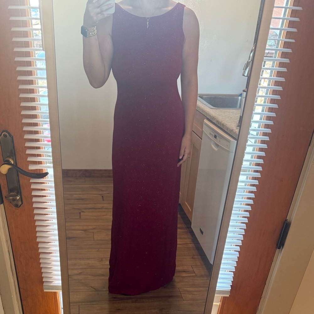 Ronni Nicole Sleeveless Maxi Gown